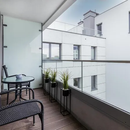 Plac Unii Srodmiescie By Renters *